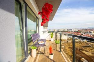 MoHost View 2BR - Top Floor Luxury Mountains View -AC-