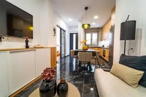 Iaspis Luxury Apartment with Jacuzzi - Bendevís