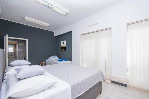 Family friendly house with a swimming pool Brodarica, Sibenik - 24117