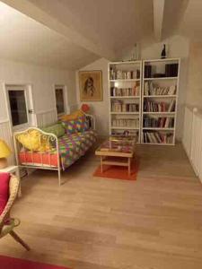 B&B / Chambres d'hotes Maison familiale entouree de verdure pres d-Arcachon, plages et Golfs : photos des chambres