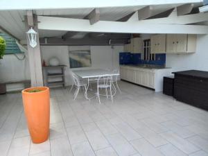 Maison familiale entourée de verdure près dArcachon, plages et Golfs