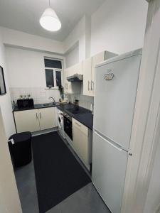 Feel at home apartments and Contractor friendly