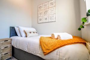 Two Bedroom Apartment By Littlepiggyrentals Short Lets & Serviced Accommodation Hatfield With WiFi & Free Parking
