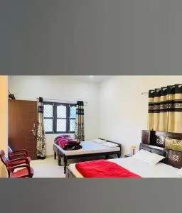 Hotel Trinetra - Gupta Kāshi