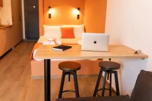 Orange Luxury apartment in agrinio - Káto Zevgarákion