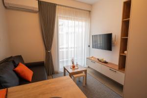 Orange Luxury apartment in agrinio