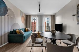 National Stadium Deluxe Apartment by BookingHost