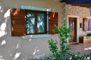 Dadas Cottage
