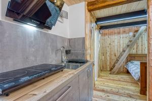 Enchanted Cosy Chalet Kalanka - Happy Rentals