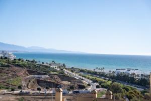 Best sea views and walk to beach 2 bed Apt RDR493