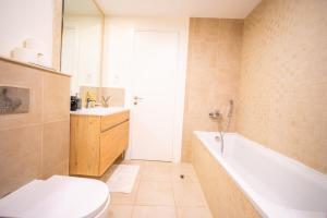 1BHK Luxury Serviced Apartment - Al Andalus JGE