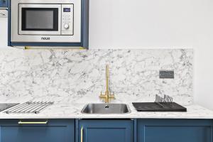 Spectacular 3-Bed Apt with sea view, terrace & balcony at Central Brighton