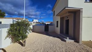 Villas Beautiful House, Villa, Pool VILLA AZURE PISCINE : photos des chambres