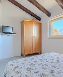 Holiday house with a swimming pool Tar, Porec - 22774