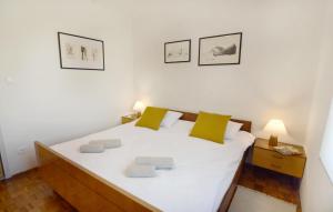 Apartments with WiFi Umag - 24206