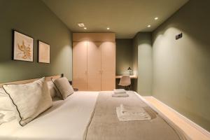 The Green Room Flats I