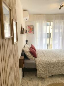 A deux pas des plages et au coeur du vieil Antibes , beau studio rénové