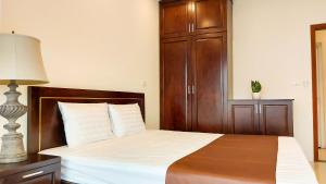 Chuỗi căn hộ Penthouse 4 phòng ngủ tầng 27 - 200m2 - view toàn cảnh vịnh Hạ Long và thành phố - Trung tâm Hạ Long