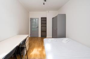 Ząbkowska 2-Bedroom Apartment