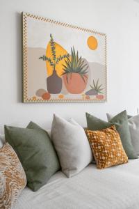 Fantastic PH near Hard Rock walk to beach RDR479