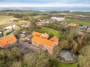 Exclusive Pool Houseconference Center With Gymnasium