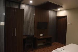 Hotel Vinyasa Residency