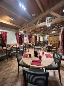 Hotels Logis Hotel & Restaurant Les Perce-Neige : photos des chambres