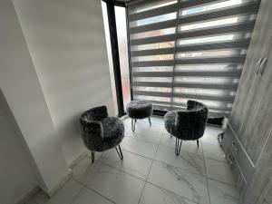 Paradise Garden sitesi 3 oda havuzlu eşyalı daire kişi fiyatı değil oda fiyatı