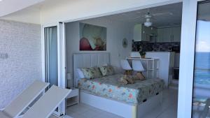 Slow boat experience