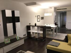 Victor Hugo 4 dcha BajoA by Forever Rentals