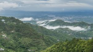 LakeView Kasauli Cottage