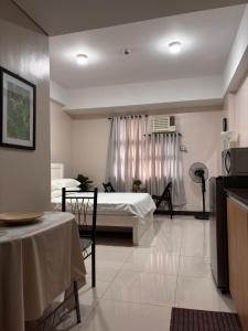 101 Newport West wing condominium