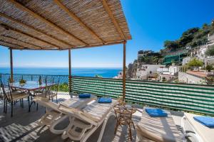 Villa overlooking the sea