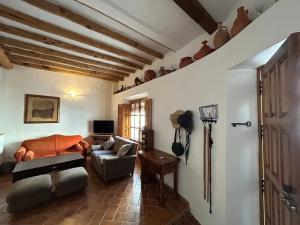 Charming house with mountain views in Alájar