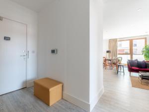 Stylish 3 Bed 2 Bath Flat Lake Views Parking Pass the Keys