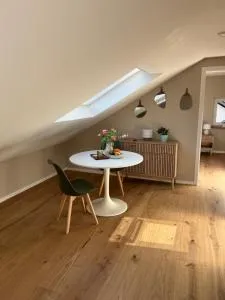 Dachgeschosswohnung in Lörrach 17 min vom ESC - Steinen