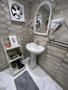 Studio with patio In King Fahad District