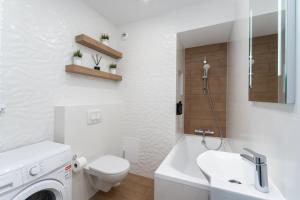 Vistula Boulevard Apartment with free parking spot