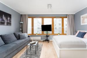 Vistula Boulevard Apartment with free parking spot