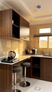 نصف الموسم للشقق المخدومة - اقتصادي