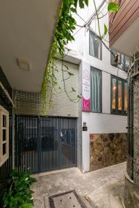 Lynn by La Doma Express