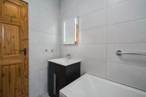 Cottage 118 - Cleggan