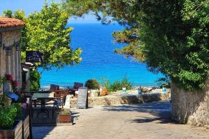 Petra Afytos holiday