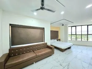 Hotel Lakevista By Evanka - Maheshwar