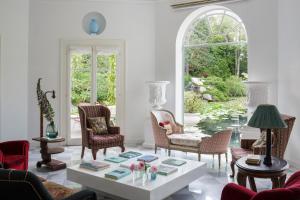 Relais La Foleia - Luxury Villa with private lake