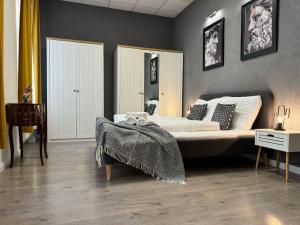 Exclusive design apartment & Town centre & Free parking & 12 PM CHECKOUT