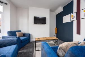 Modern & Cozy 2BR Stay in Darlington