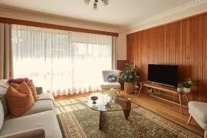 Ruhamah Revival - Dreamy '70s Retro in Geelong - Doroq