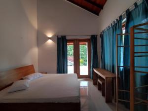 Parrot Paradise Negombo