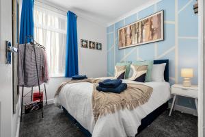 Charming Apartment by the Sea